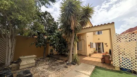 Chalet en calle Isa Majorera
