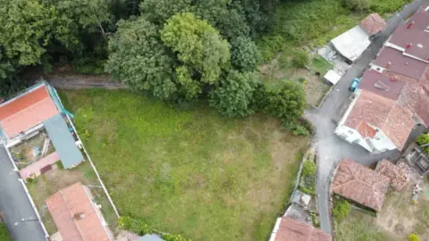 Terreno en calle Bisueña