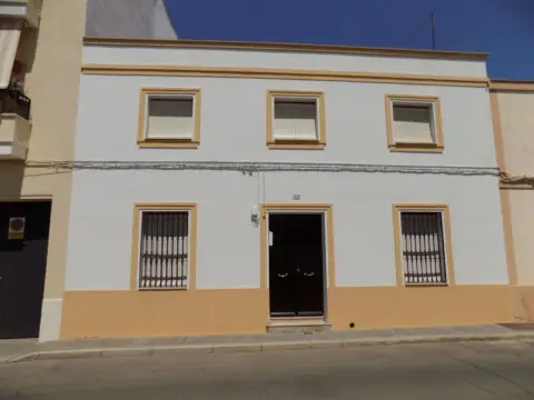 Casa adosada en calle del Arroyo, 43