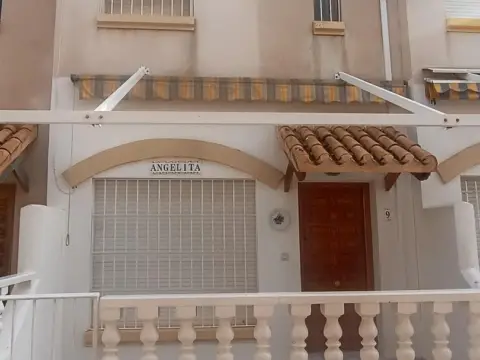 Casa adosada en Los Urrutias