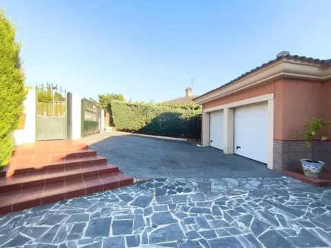 Chalet en Ctra de Sevilla - Ronda Sur