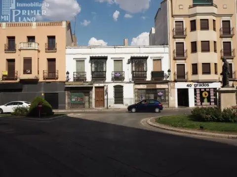 Casa en calle Don Victor Peñasco in Tomelloso · Tomelloso