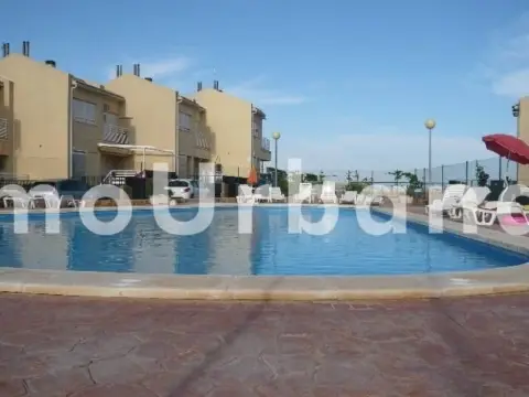 Casa adosada en Avinguda del Mediterráneo