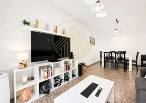 Piso en Carrer de la Pobla de Vallbona, 23