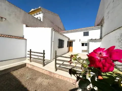 Chalet en Fuente de Piedra