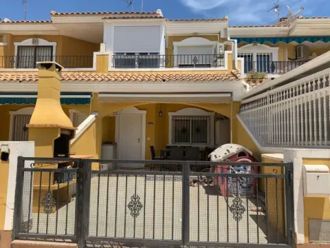 Casa adosada en Los Narejos-Punta Calera
