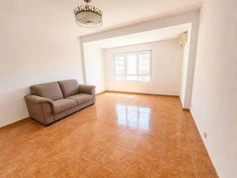 Piso en Avenida