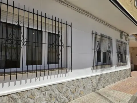 Casa en calle del Río Segura