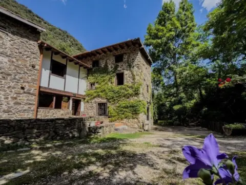 Casa en Barrio de Pesaguero