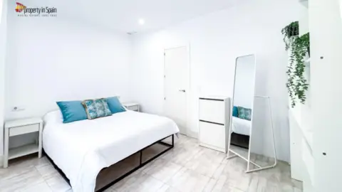 Habitación en calle del Maestro Marqués