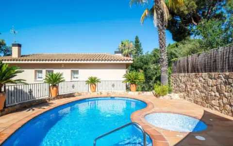 Casa en Carrer d'Àries