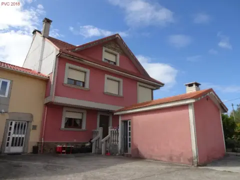 Casa adosada en calle Campara