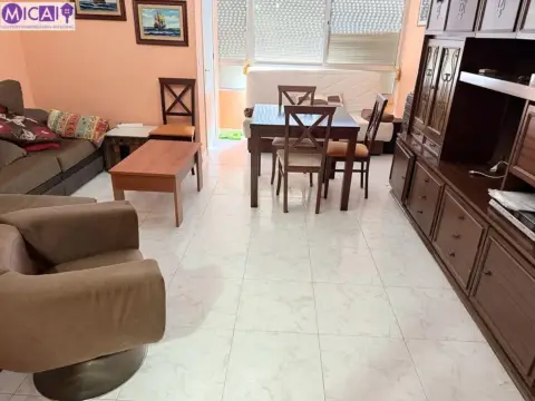 Piso en Barriada - Corte Inglés