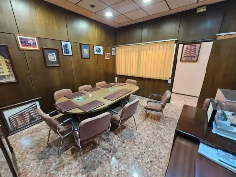 Local comercial en Avd. Al Vedat