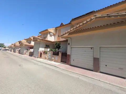 Casa adosada en Valhondo 1