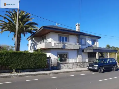 Casa en Amoeiro