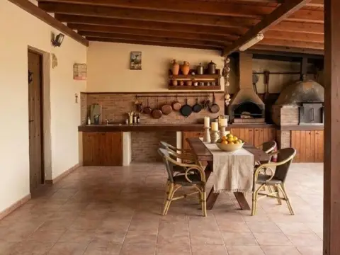 Chalet en calle Leon Y Castillo