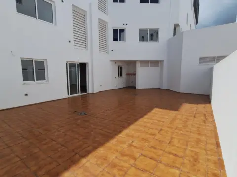 Piso en Avenida Santiago Apóstol