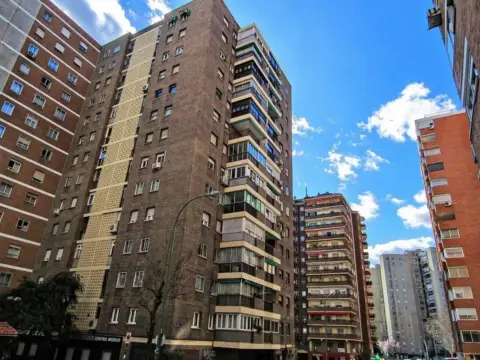 Piso en calle de Fermín Caballero