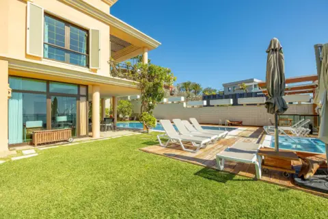 Chalet en calle del Ficus, 3