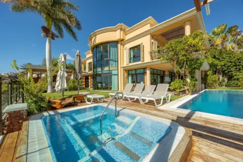 Chalet en calle del Ficus, 3