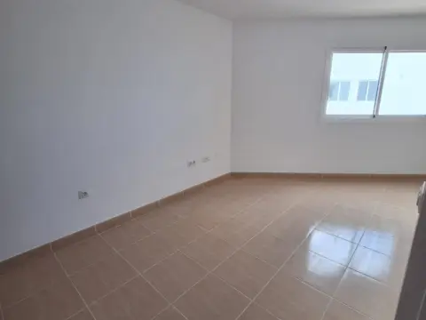 Piso en Avenida Santiago Apóstol