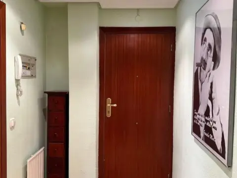 Piso en calle de Heredia in Santo Domingo y San Martín (Huesca Capital) · Huesca Capital