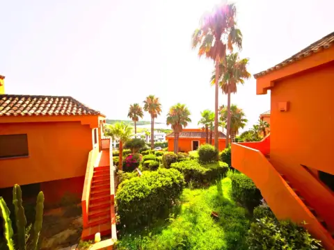 Apartamento en calle Petunias de Las