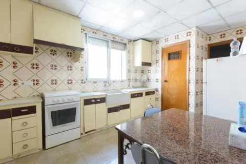 Piso en Carrer de Pascual Reinalt, 16