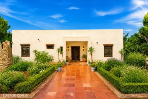 Chalet en Las Lagunas - Campano