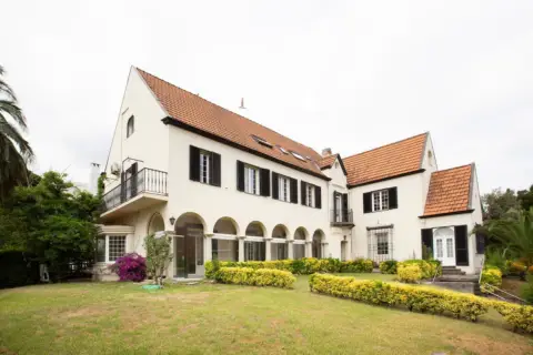 Casa pareada en calle Negubide