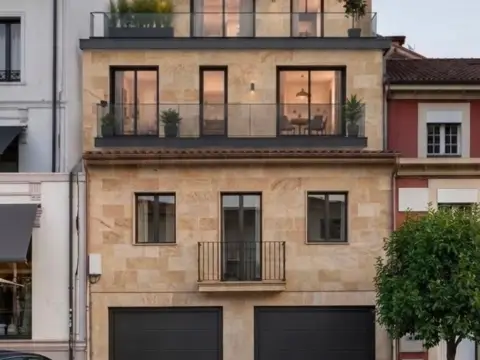 Edificio en Avenida Flórez Estrada