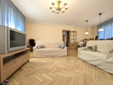 Chalet en Navarrete