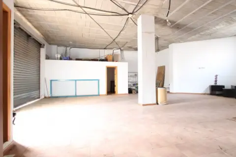 Local comercial en Casco Urbano