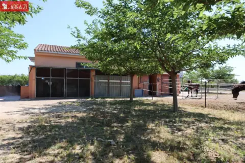 Almacén en Urbanizaciones