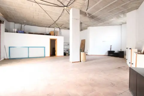 Local comercial en Casco Urbano