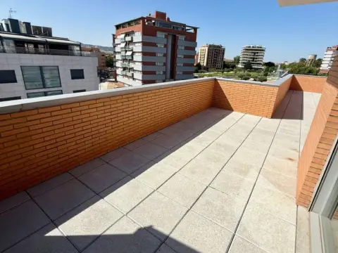 Ático en calle Señorío de Molina