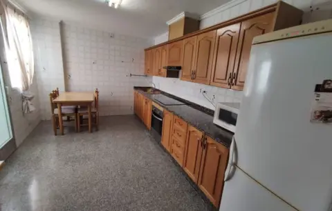 Habitación en calle de Cayetano Martínez