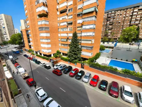 Piso en calle de Fermín Caballero