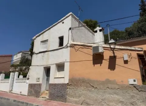 Casa en calle de la Fuensoriana, 13