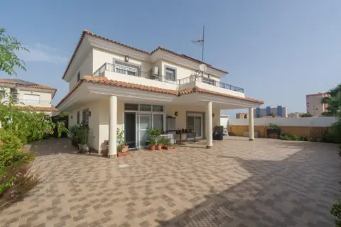 Chalet en calle del Río Bidasoa, 6
