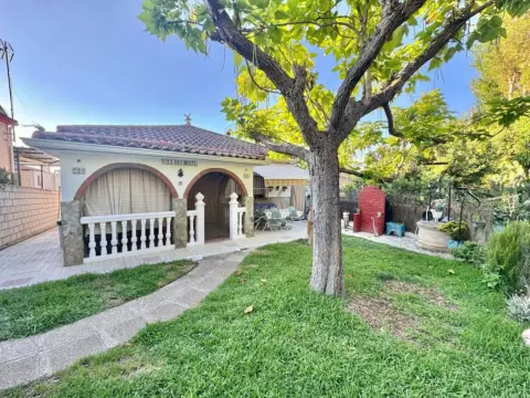 Chalet en calle del Pino, 162