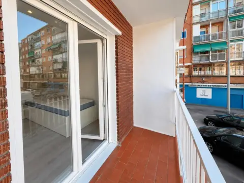 Habitación en calle de Villacarlos, 3