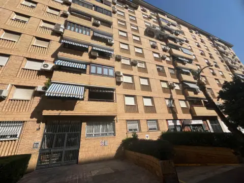 Departamento en alquiler con baja de precio en El Plantinar-El Juncal-Avenida de la Paz