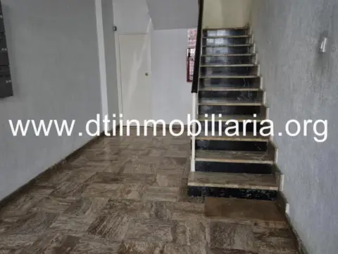 Piso en calle de la Virgen del Valle