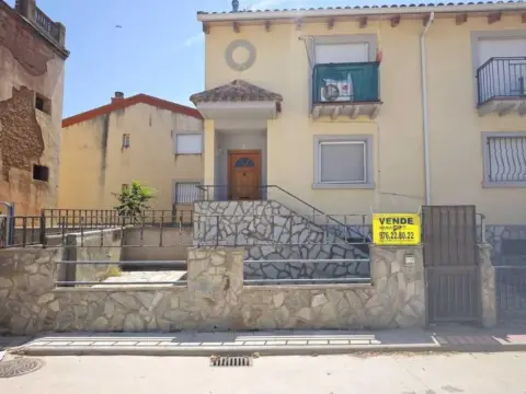 Casa adosada en calle San Roque