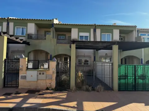 Chalet en calle Magnolia