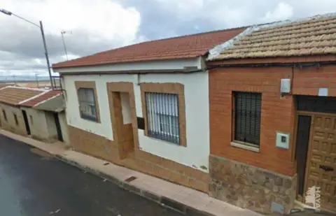 Casa adosada en calle de Bernardo Balbuena
