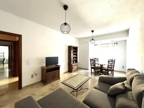 Piso en calle Arzobispo Pedro de Castro