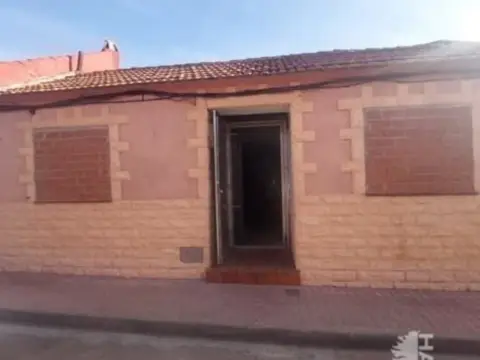 Casa adosada en calle de España